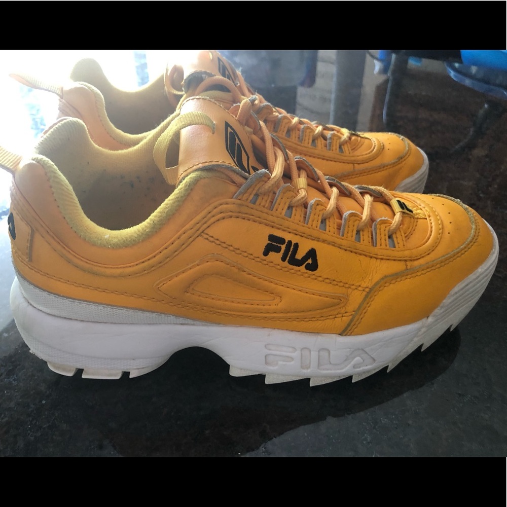 Women’s Fila Disruptor Shoes size 9.5